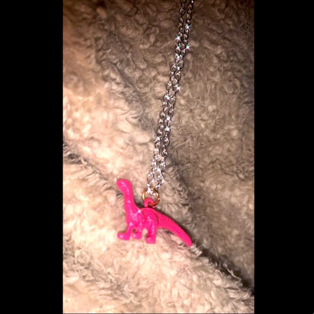 pink dinosaur necklace 💞